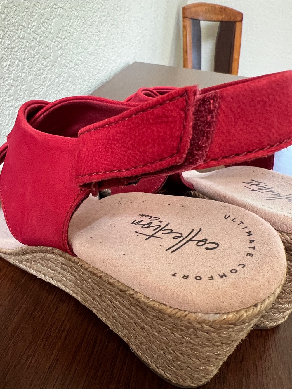 NWT, Clarks Lafley Alaine Red Suede Crossover Slingback Sandals - Picture 4 of 10